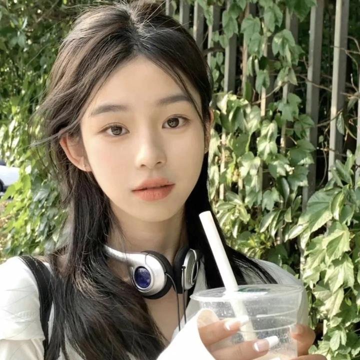 亡国倒计时，小公主心声拯救皇帝